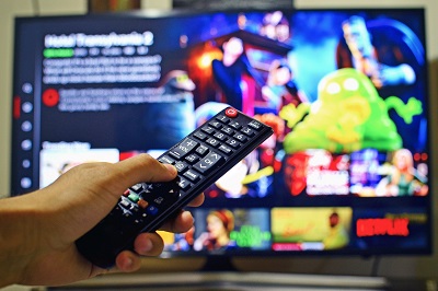 ¿Son apropiados los contenidos televisivos para los adolescentes?